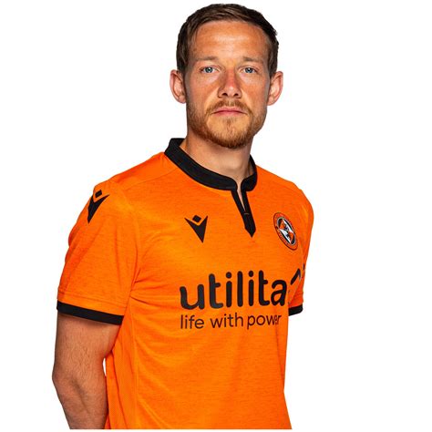 Dundee united given new £12,500 cash injection dundee united have received a £12,500 cash injection, courtesy of the dundee united supporters' foundation. Dundee United 2020-21 Macron Home Kit | 20/21 Kits ...