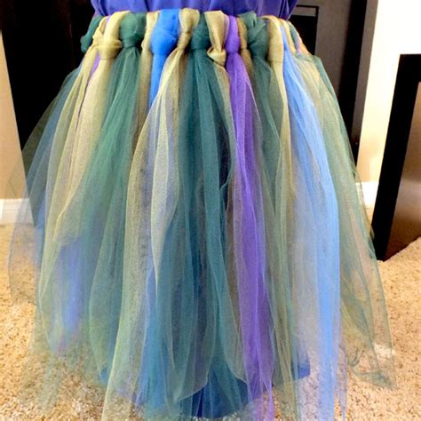 Jun 29, 2013 · summer is a great time to begin your new sewing adventures. DIY Peacock Costume - Two Sisters