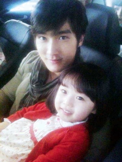 Korean Music And News Choi Siwon Cozies Up With Daughter In Oh My Lady