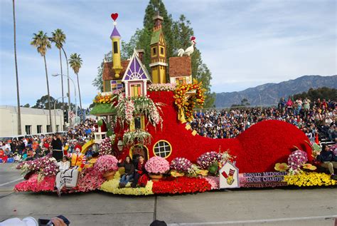 Pin By Fantasy Rv Tours On Pasadena Rose Parade California Usa