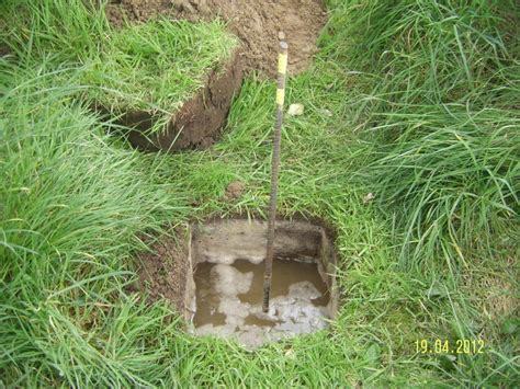 This troubleshooting video will show you how to locate faults when the clay drainage system has failed air tests. Testing your soil for drainage - Permablitz Melbourne