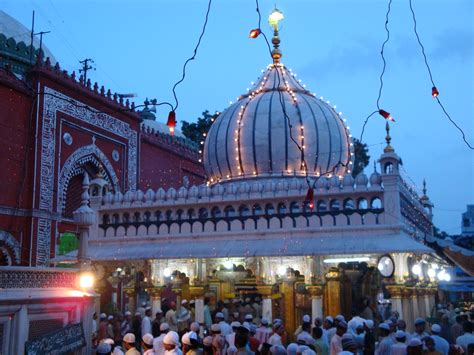Dargah Hazrat Nizamuddin Aulia Delhi Sufi Shrine Of Hazrat Flickr