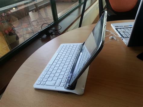 Hands On With The Galaxy Note 101 Keyboard Dock