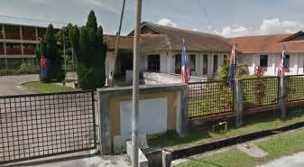 Batu pahat (jawi:باتو ڤاهت) merupakan sebuah daerah di johor, malaysia. Perpustakaan | Portal Rasmi Majlis Perbandaran Batu Pahat ...