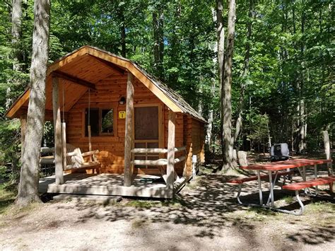Both locals and tourists alike get around the island by bike, foot or horse and carriage as cars are not allowed on the island. Mackinac Island Cabin Rentals - cabin