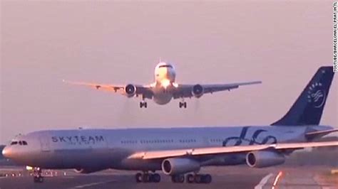 Dramatic Video Shows Near Miss At Barcelona Airport Cnn