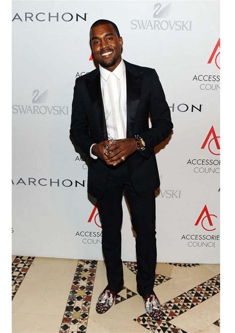 To help visualize his height, we've included a side by side comparison with other celebrities, short and tall! Celebrity Heights | How Tall Are Celebrities? Heights of ...