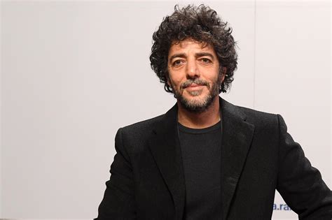Bugün gazze toplumu ve ekonomisi insani bir krizle karşı karşıya. #ScendoinPalco, nuove date per Max Gazzè e il suo tour ...