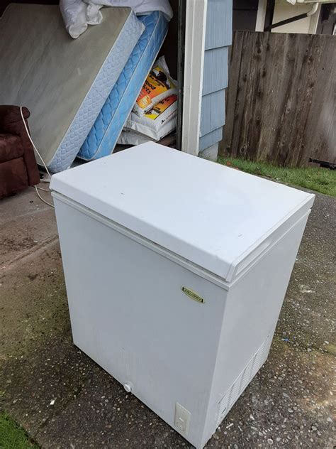 chest freezer 5 cubic feet delivery is available firm on my price for sale in everett wa offerup