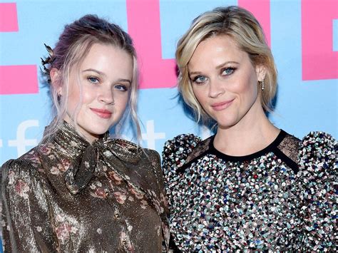 People Can T Decide If Ava Phillippe Looks More Like Her Mom Or Her Dad