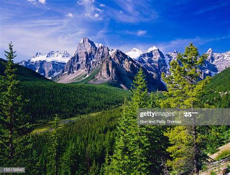 Canadian Rockies Stock Photos And Pictures Getty Images