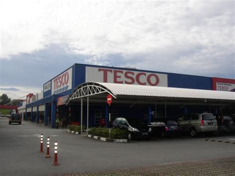1.49708, 103.86906) is one of the tesco stores in johor bahru. Tesco Seri Alam - Johor Bahru District