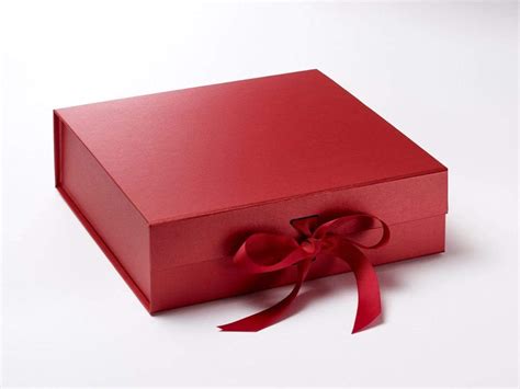 They are particularly useful for large birthday and christmas presents, which will look even more. Red Large Luxury Folding Gift Boxes with Changeable Ribbon ...