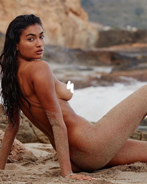 Kelly Gale Sexy Boobs In Naked Photoshoot By Jerome Duran Censored