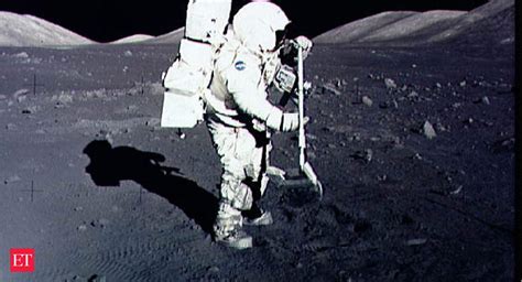 Nasa Reveals Billion Plan To Return Astronauts To The Moon In Back To The Moon The