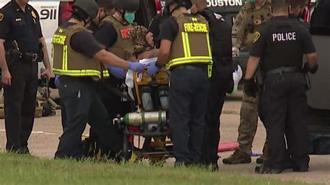 hours long standoff in southwest houston ends after chase suspect was taken into custody