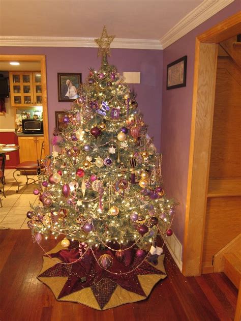 10 Purple And Gold Christmas Tree Decorations