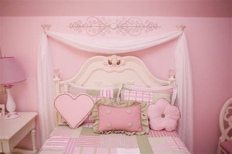 You may consider selecting a theme for your teenage bedroom as it keeps you focused and allows you to work on details. Pretty in Pink Little Girls Bedroom - Traditional - Kids ...