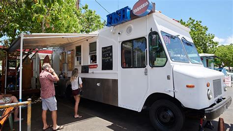 Maui offers over 30 miles of accessible beaches, much more than the other hawaiian islands. Top 10 Maui Food Trucks | Ono Grinds Food Trucks in Maui