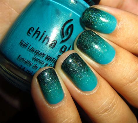 Ovarian cancer is a type of cancer that first forms in the ovaries and may spread. Wear Teal Day - Ovarian Cancer Awareness Mani