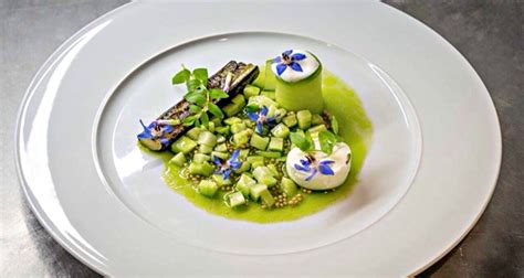 Vegetarian dining is often limited but some chefs go the extra mile, writes louise schwartzkoff. Vegetarian Fine Dining Recipe - Two Story Vegan Fine Dining Restaurant Opens In Toronto Vegnews ...