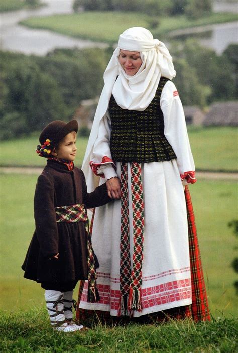 The Folk Costumes Of Lithuania Aukštaitija Folk Costume Costumes