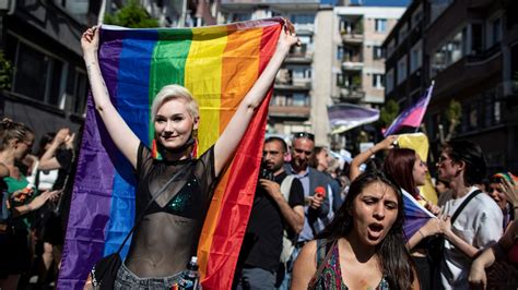 Turkey Frees 373 Detained At Banned Istanbul Pride March Balkan Insight