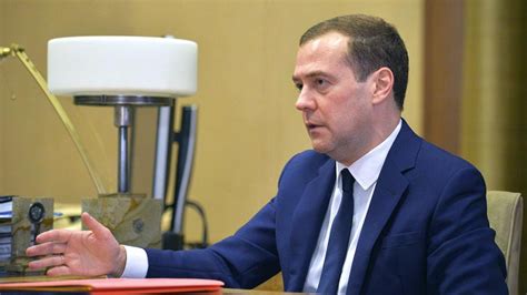 Who Is Dmitry Medvedev Russia S Permanent Prime Minister