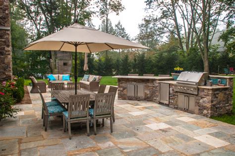 Pioneered the concept of outdoor bbq kitchens and grill islands, recognizing the need for backyard barbecue enthusiasts to bring their grilling talents to match those of professional chefs! Custom Outdoor Bar & BBQ Grill Design & Installation ...