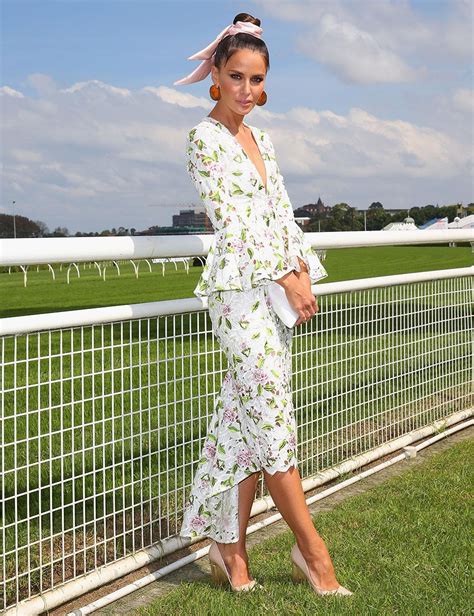 What To Wear To The Melbourne Cup Carnival This Year Spring Racing