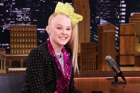 Jojo Siwa Opens Up About Her Personal Life Im Really Really Happy