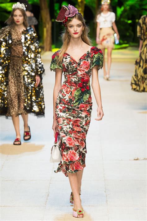 Dolce And Gabbana Springsummer 2017 Ready To Wear With Images