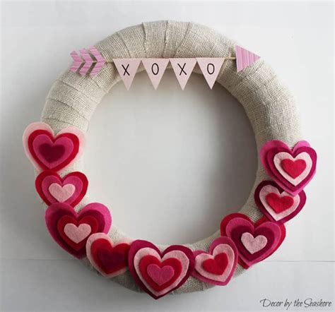 17 Diy Valentines Day Wreaths To Make