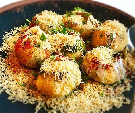 9 Most Popular Maharashtrian Street Foods Tasteatlas