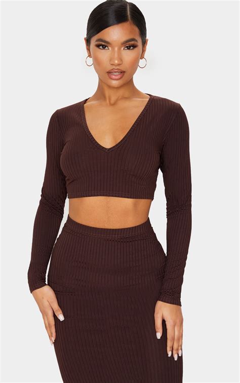 Brown Ribbed V Neck Long Sleeve Crop Top Prettylittlething