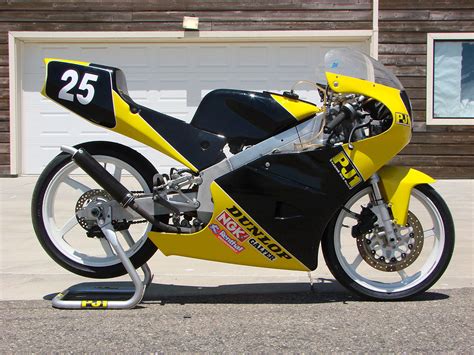 Rare in america, maybe a dozen here. 1994 Yamaha TZ125 Ex Kurtis Roberts - RMD Motors