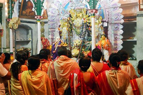 Indias Durga Puja Celebrates Divine Feminine With Modern Takes On