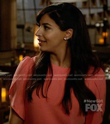 Wornontv Ceces Coral Tulip Sleeve Dress On New Girl Hannah Simone Clothes And Wardrobe From Tv