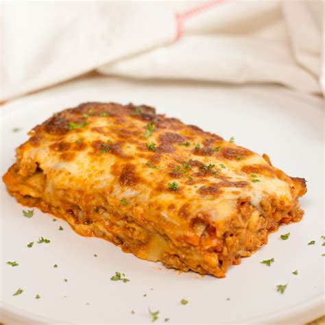 Lasagna With Béchamel Sauce ลาซานญ่าซอสเบชาเมล