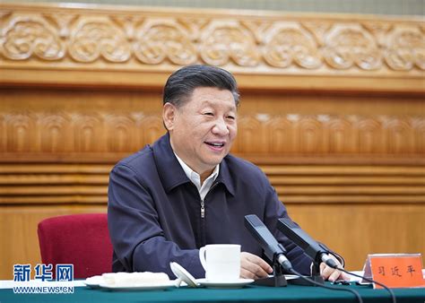 What makes the evaluations between xi jinping (习近平) and jiang zemin (江泽民) so different in foreign media? 시진핑, 과학자 좌담회 주재 및 중요 연설 발표 (2)