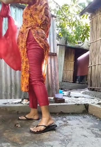 Bangladeshi Village Bhabi Bathing Secretly Captured 2 Clip Merged