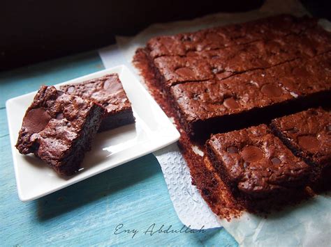 Sekarang ini memang 'trend' orang buat brownies. Brownies Coklat Susu Yang Sedap!!! | EnyAbdullah.Com