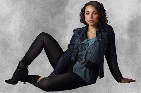 The Secret Circle Exclusive Jessica Parker Kennedy On Growing Up Witch Tv Fanatic