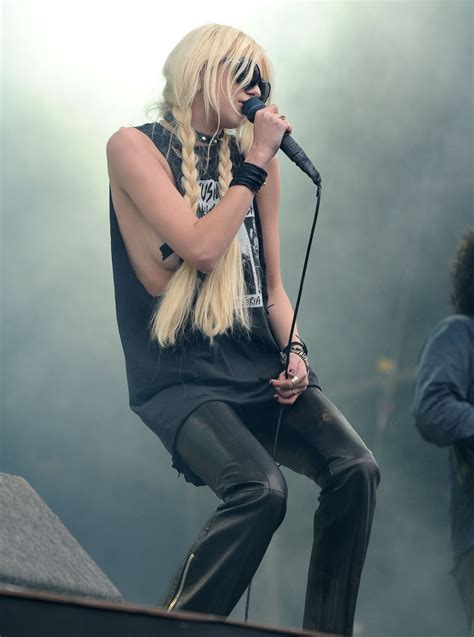 Taylor Momsen Performance At Download Festival 2011 At Donington Park