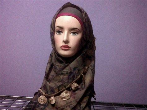 / cara buat teras model segitiga : Style for Hijab : Tips Cara Memakai Kerudung Segitiga yang ...