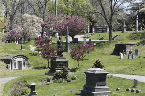 Nys Largest Cemetery Celebrates 175th Anniversary