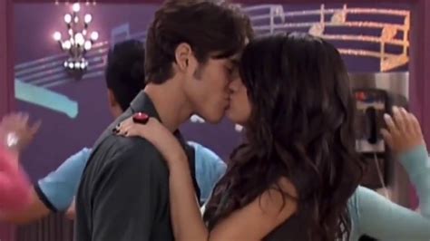 Selena Gomez Hot Kissing Youtube