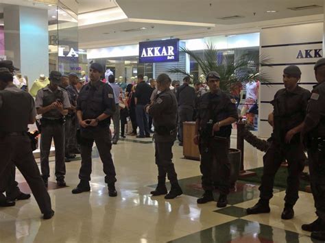 G1 Dois Suspeitos De Assalto Em Shopping São Detidos Diz Polícia Notícias Em São Paulo