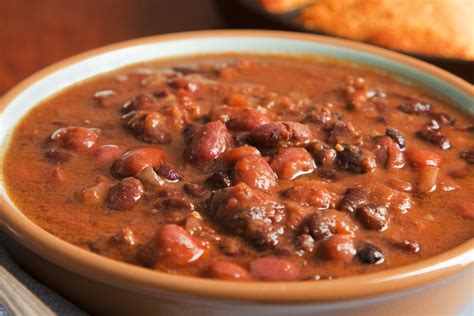 Make A Warm And Delicious Crockpot Chili In Five Hours