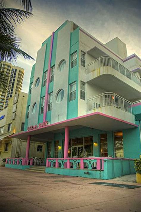 🌴enjoy The Palm Life🌴 Miami Art Deco Art Deco Buildings Miami Art